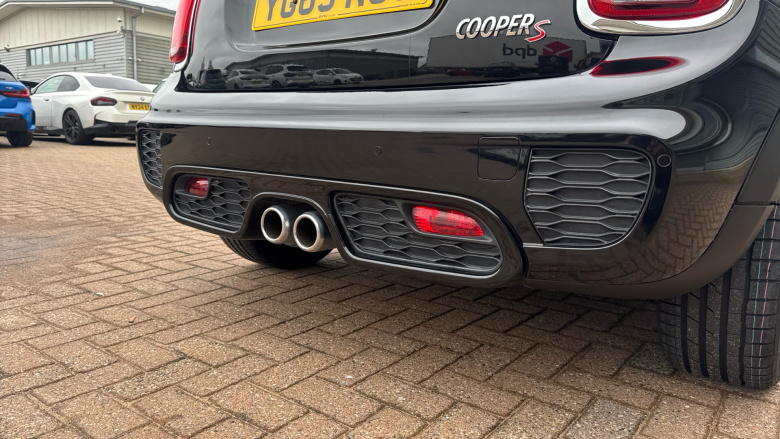 MINI Hatchback 2.0 Cooper S Sport II 5dr Auto Petrol Hatchback